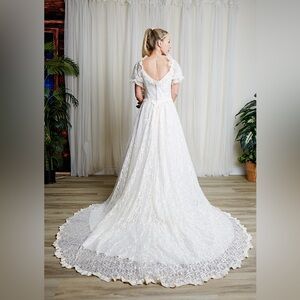 Vintage 80s Cream Lace Wedding Dress medium